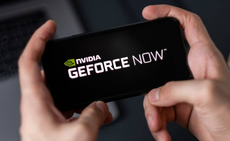 NVIDIA GeForce Now, fot. Shutterstock/nikkimeel